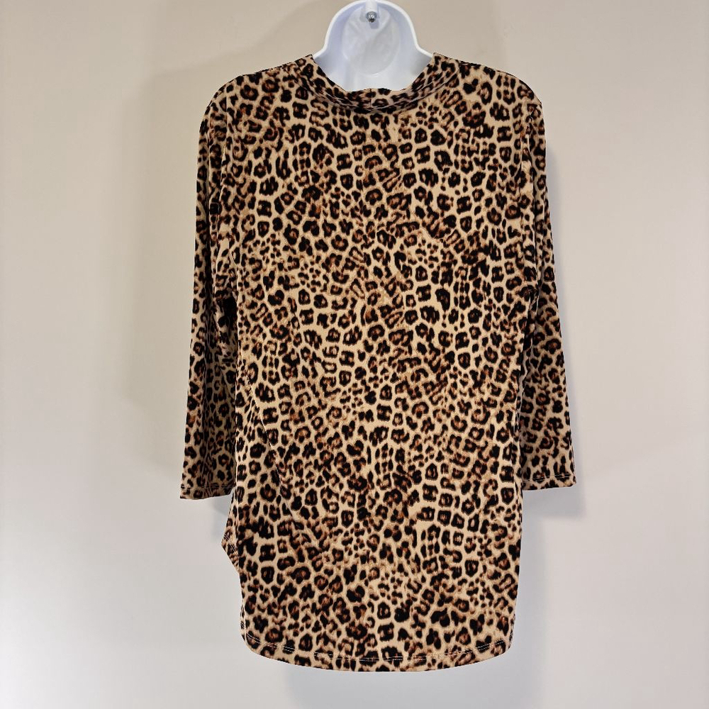Charter Club Women's Size Large Leopard-Print V-Neck Jersey Top NWT - Picture 3 of 4